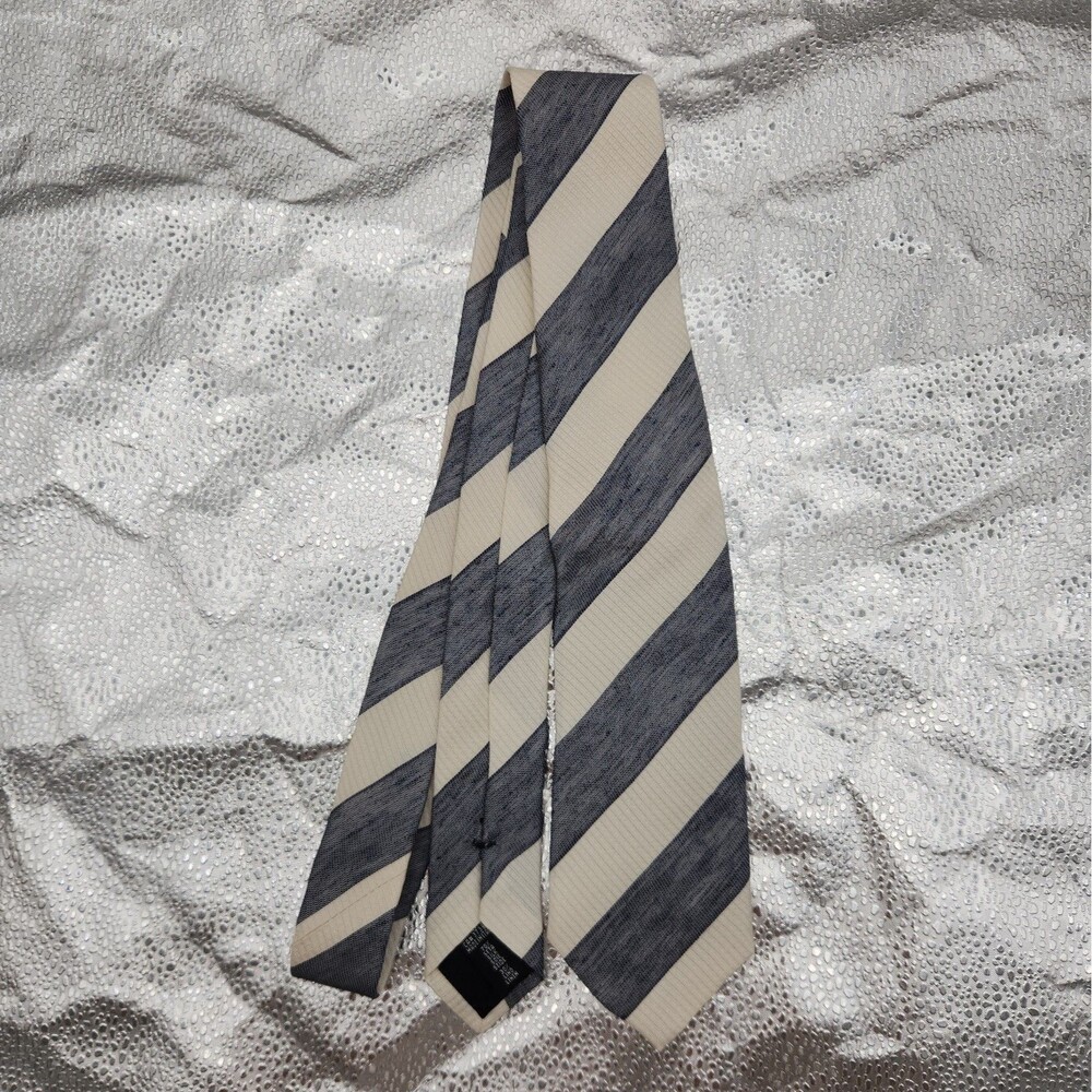Tie Giorgio Armani Striped Woven Jacquard 70% Silk Italy Blue White VTG RN103709